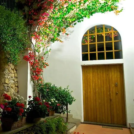 Casale Hotel apartamentowy 2*